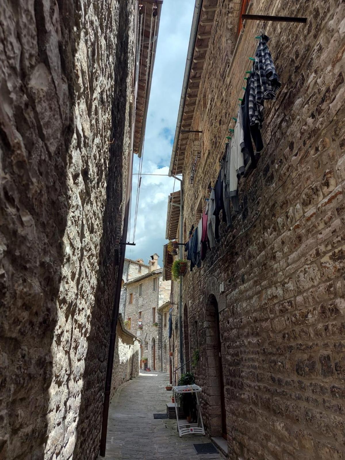 Bnb Bagno Di Bosco Gubbio Exteriör bild